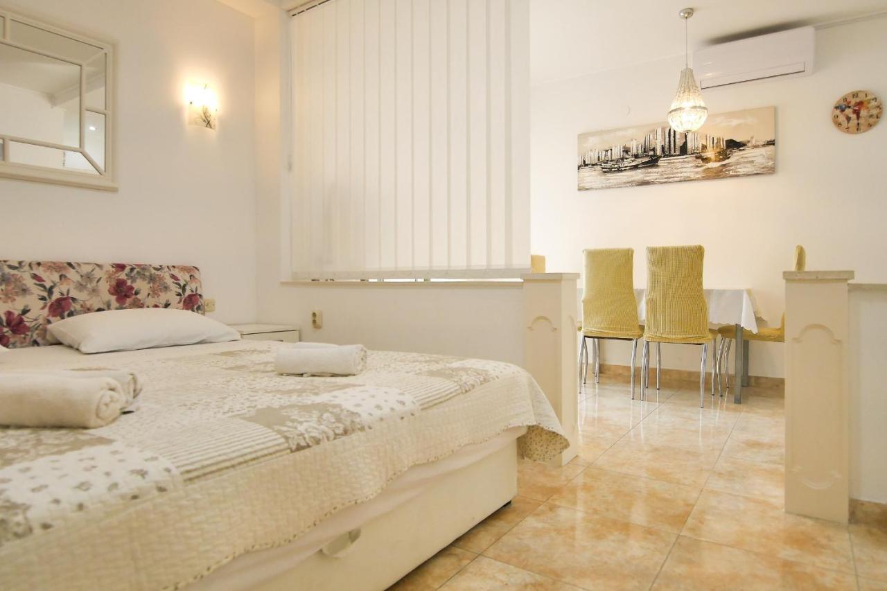 Apartments Babaja Omiš Eksteriør bilde