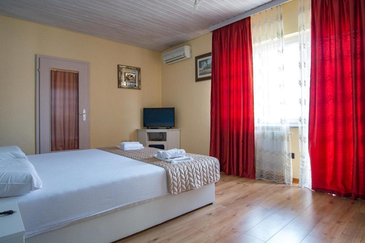 Apartments Babaja Omiš Eksteriør bilde